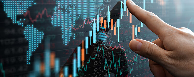 Investidor analisando um gráfico com diferentes tipos de trade